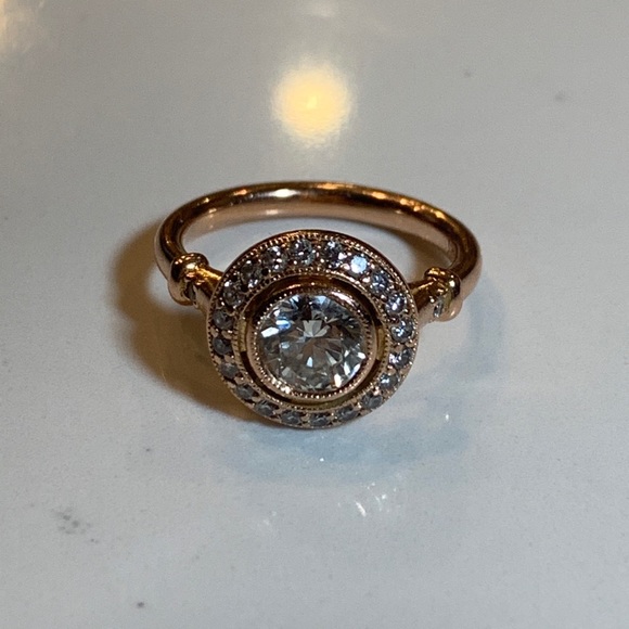 Vintage-Inspired Rose Gold Bezel-Set Diamond Ring - Picture 4 of 8